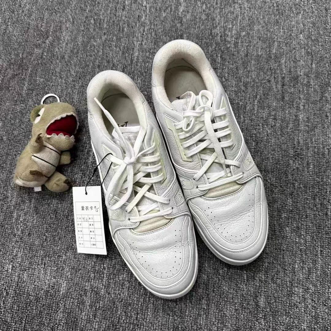 Louis Vuitton lv men's white orange trainer 41.5 95 New Size US 8.5 / EU 41-42 - 4 Thumbnail