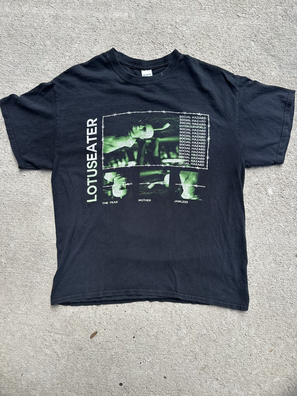 Gildan Lotus Eater Band Tee Size US L / EU 52-54 / 3 - 1 Thumbnail