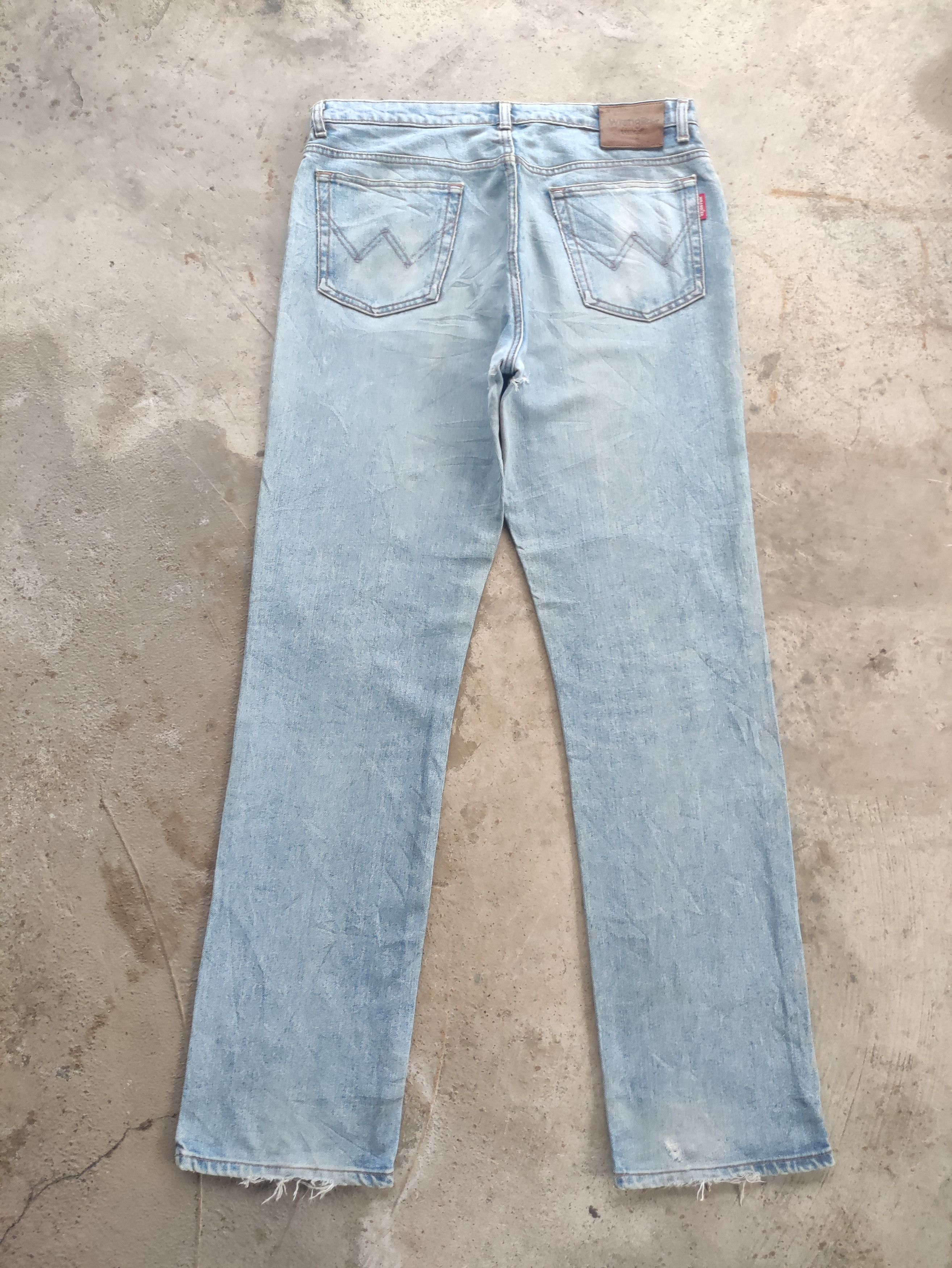 Wrangler Vintage Wrangler Distressed Faded Denim Pants Size US 34 / EU 50 - 8 Thumbnail