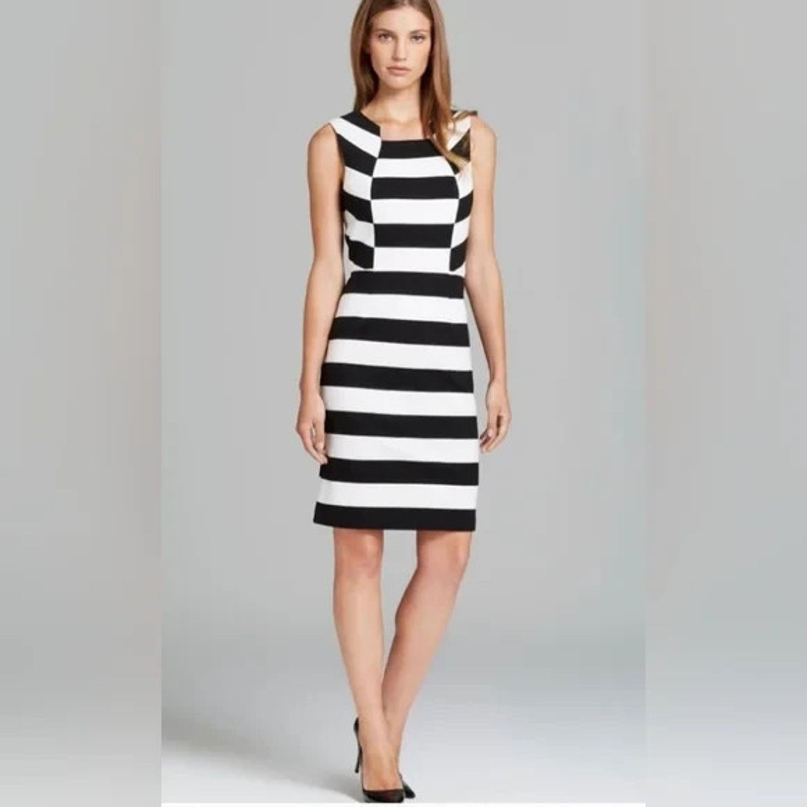 Trina Turk TRINA TURK BLACK & WHITE STRIPED GEO BODY CON DRESS SZ 4 Size S / US 4 / IT 40 - 1 Thumbnail