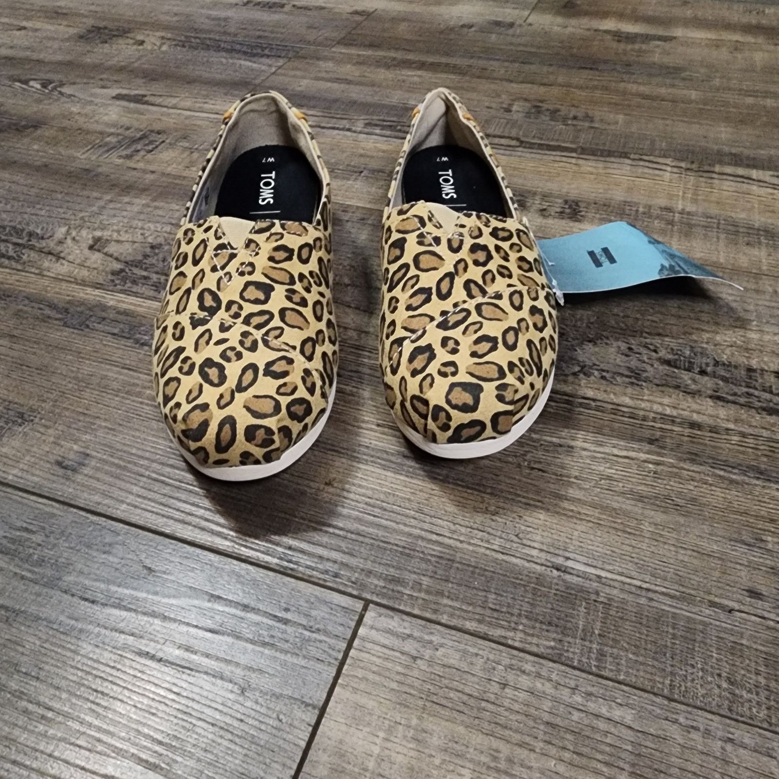 Toms New Toms Desert Tan Microfiber Leopard Print SZ 7NIB Shf Size US 7 / IT 37 - 8 Thumbnail
