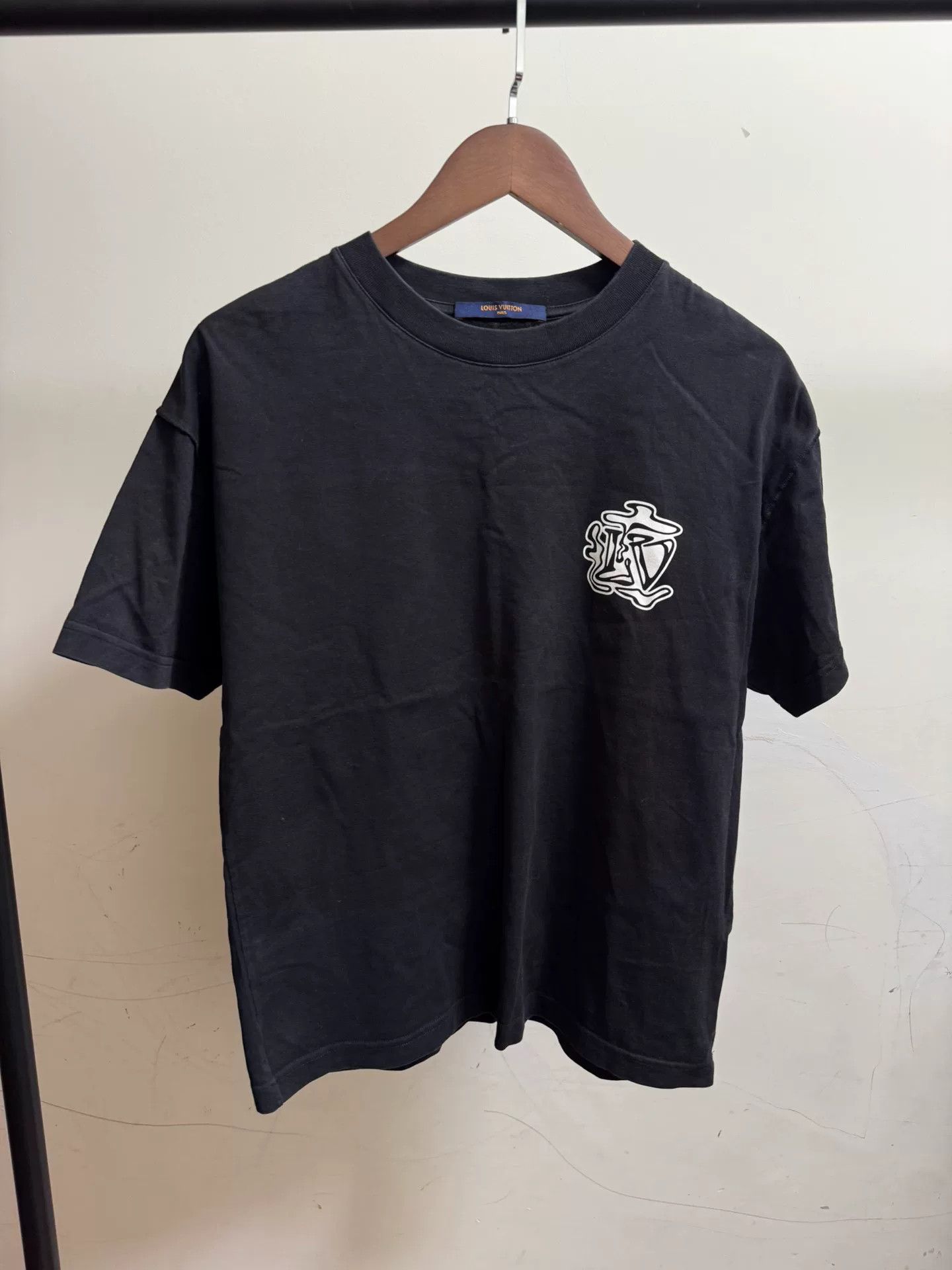 Louis Vuitton Louis Vuitton Smoke Print T-Shirt XS Size US XS / EU 42 / 0 - 1 Thumbnail