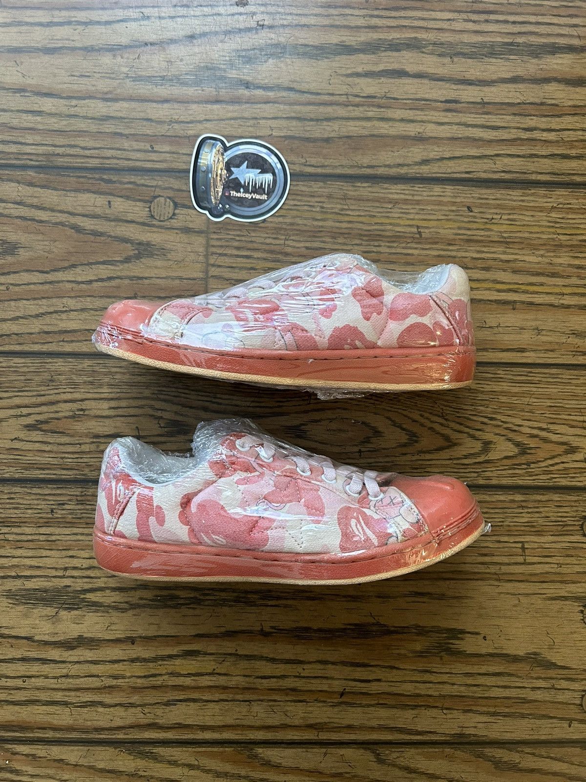 Kaws Pink Bape Sneakers Bape X Kaws Pink Bendy Camo Skullstas