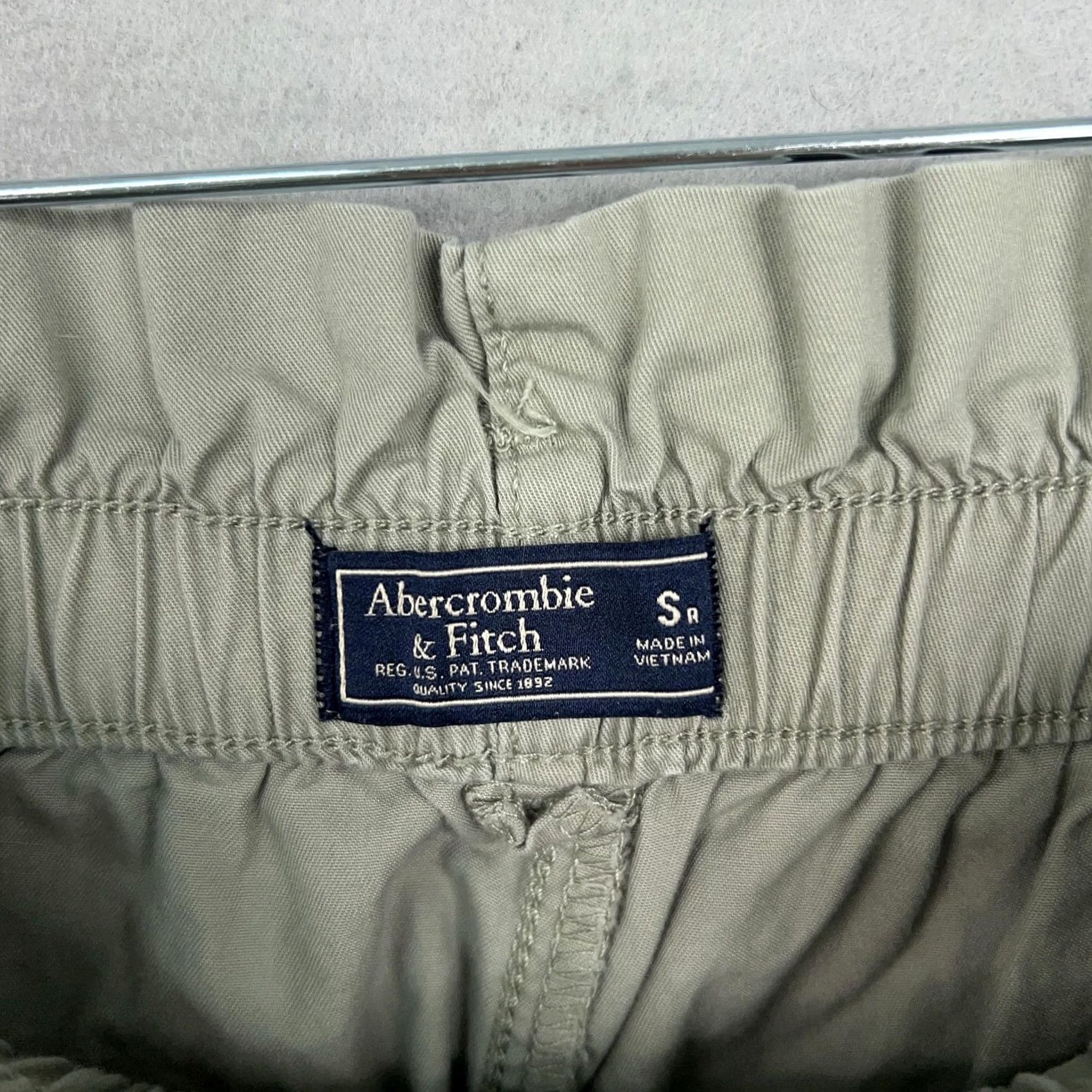 Abercrombie & Fitch Abercrombie & Fitch Pants Womens Small Sage Green Paperbag Utility Joggers Size 28" / US 6 / IT 42 - 4 Thumbnail