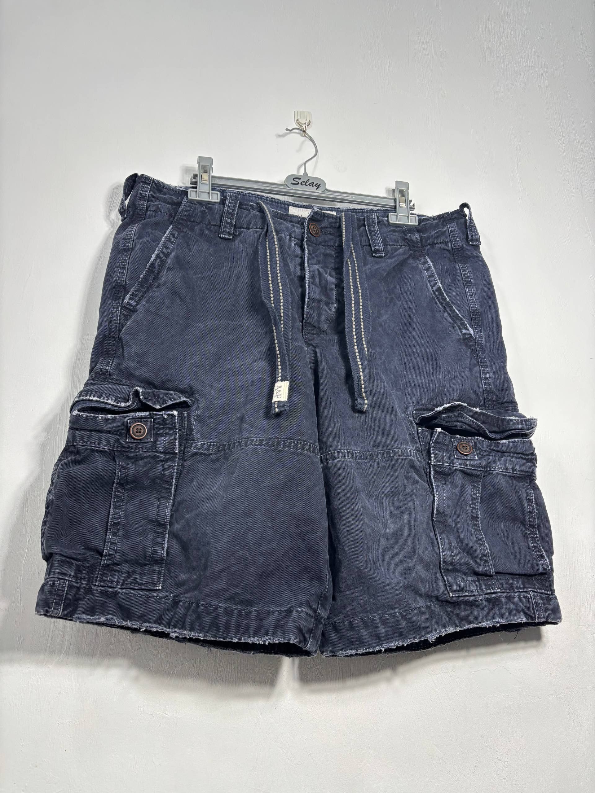 Abercrombie & Fitch Abercrombie Fitch Y2K Cargo Fade Distressed Bermuda Shorts Size US 33 - 1 Thumbnail