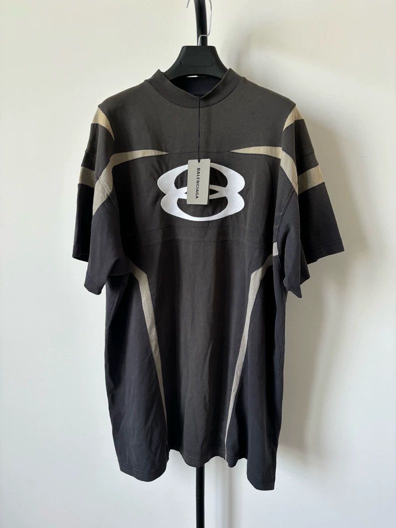 Balenciaga Balenciaga Logo monogrammed crewneck short sleeve T-shirt Size US S / EU 44-46 / 1 - 1 Thumbnail