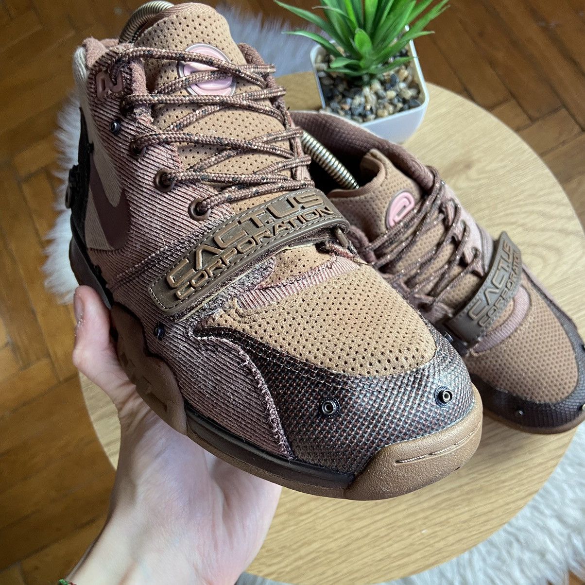 Nike × Travis Scott Nike x Travis Scott Air Trainer 1 SP Wheat Size US 7 / EU 40 - 4 Thumbnail