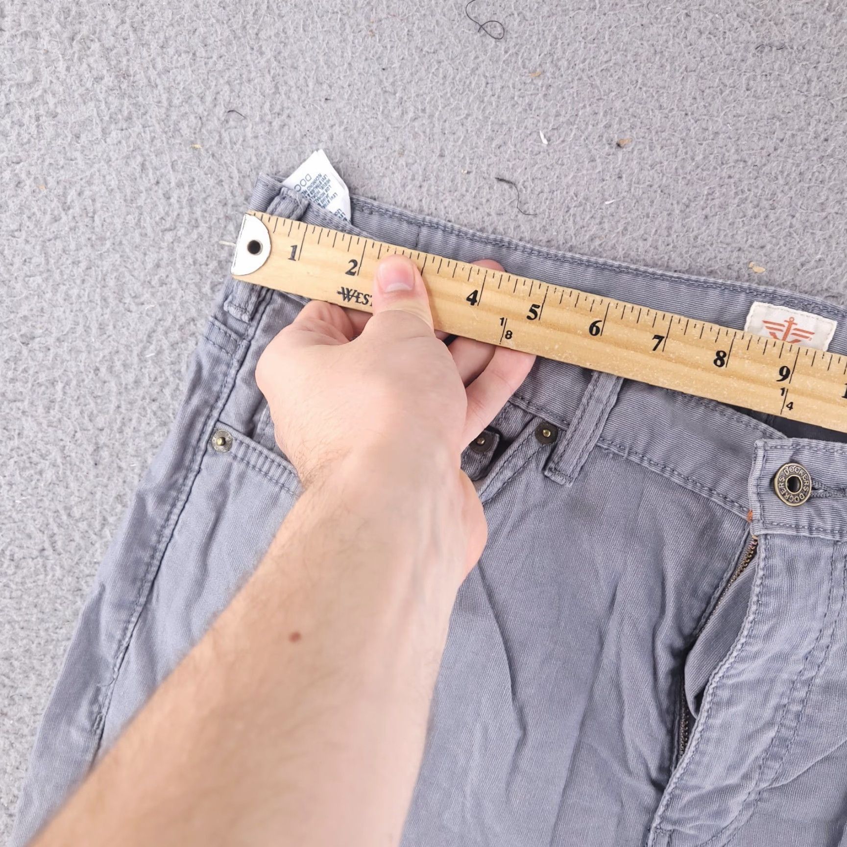 Dockers **Dockers Gray Chino Pants Mens 36x32 Regular Fit Corduroy** User: **Dockers Mens Gray Chino Pants 36x32 Regular Fit Corduroy** Size US 36 / EU 52 - 6 Thumbnail