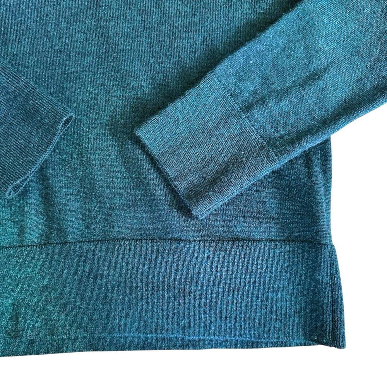 Pendleton Pendleton Merino Wool V-Neck Sweater – Hunter Green – Size M Size M / US 6-8 / IT 42-44 - 3 Thumbnail