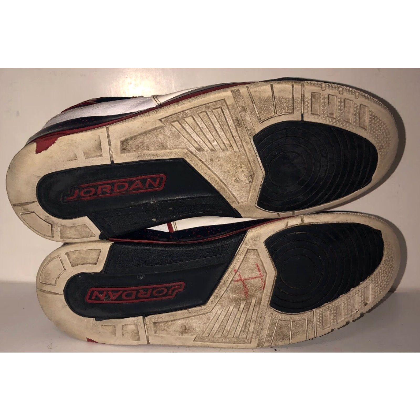 Jordan Brand Air Jordan Courtside White/Varsity Red/Navy Size 13 US Men's Shoes 453980 101 NO INSOLES Size US 15 / EU 48 - 5 Thumbnail