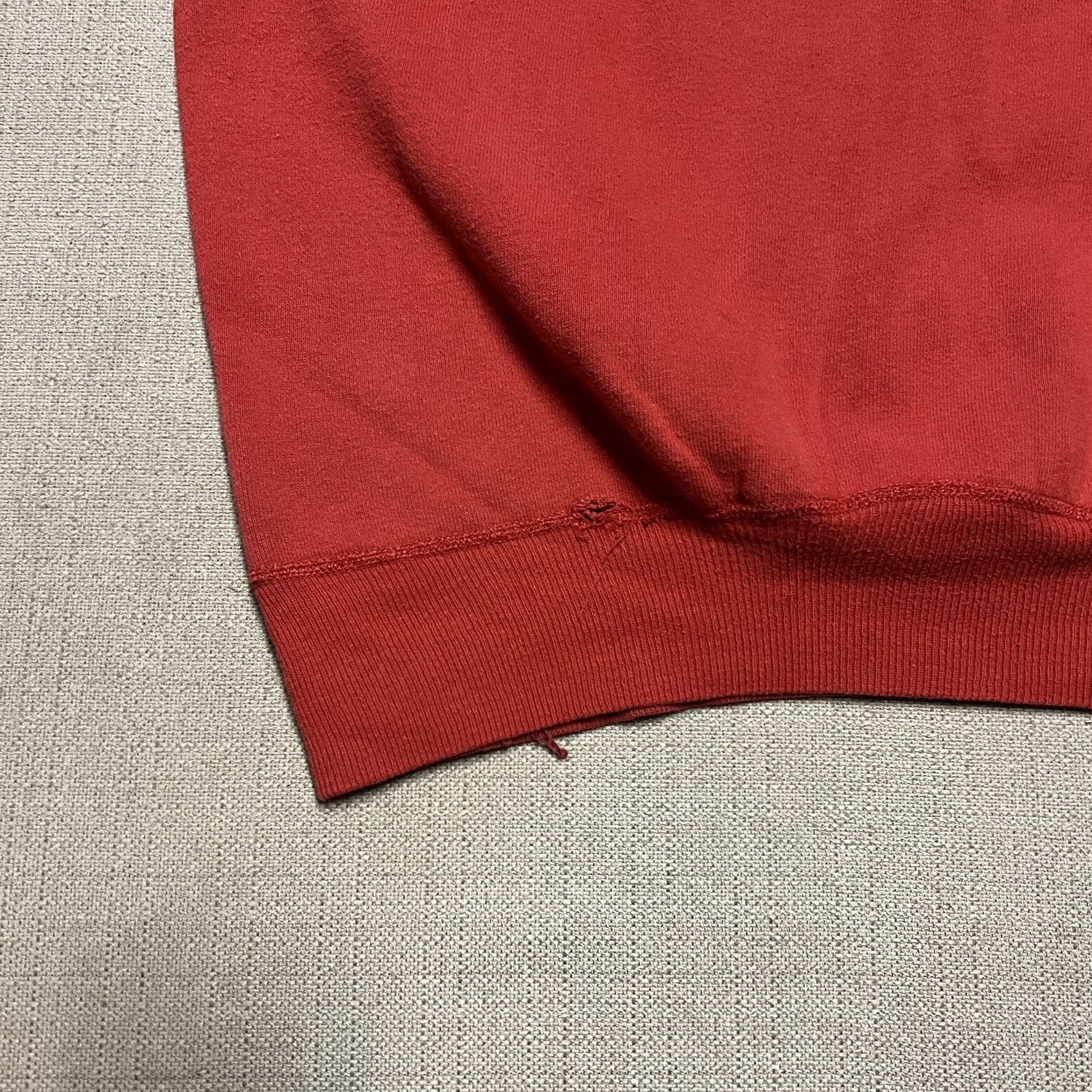 Vintage VINTAGE Sweatshirt Mens XL Red 90s Sports Football Gamecocks Graphic Print Pullover Size US XL / EU 56 / 4 - 5 Thumbnail