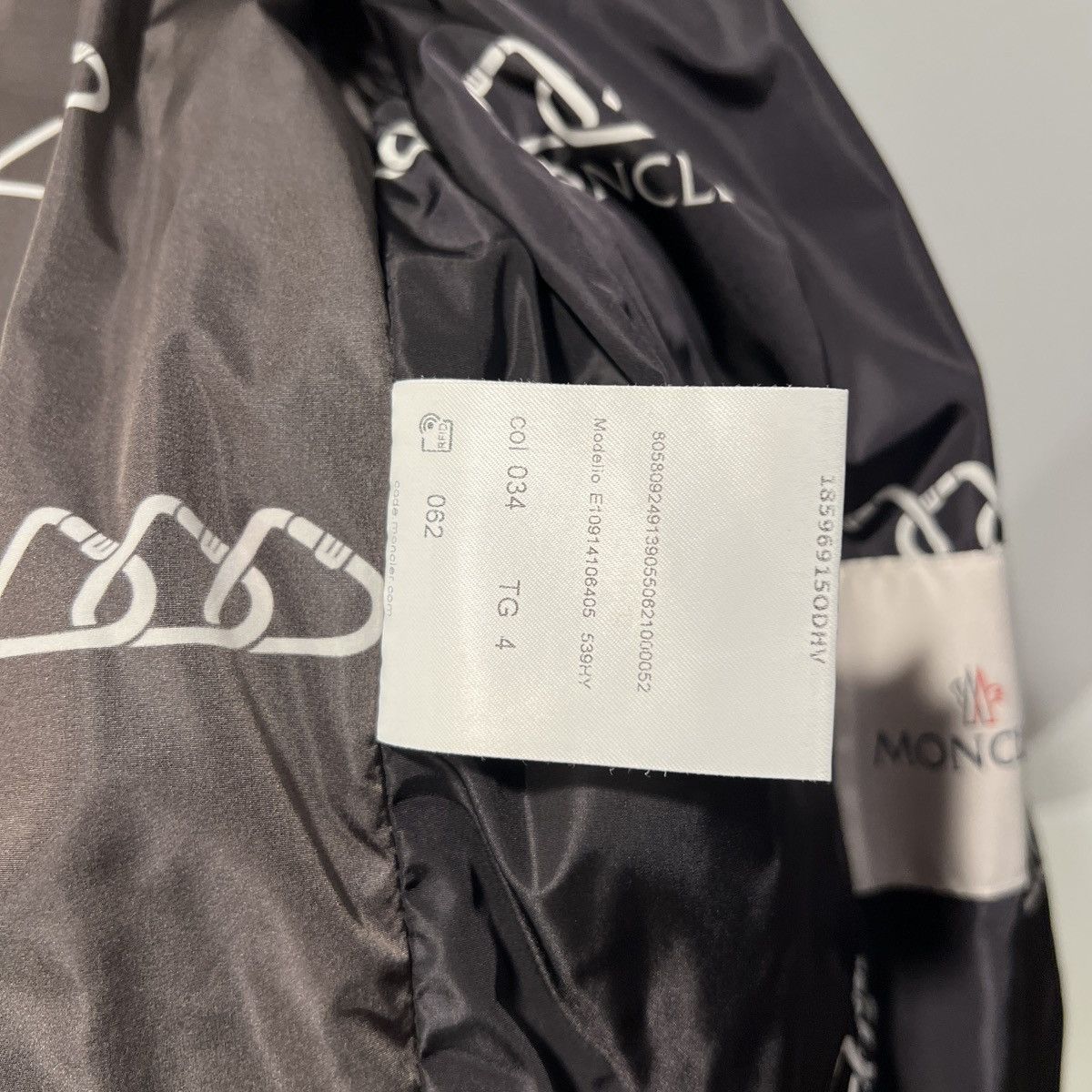 Moncler Moncler Mikael Windbreaker Monogram Jacket Black White Size US XL / EU 56 / 4 - 12 Thumbnail
