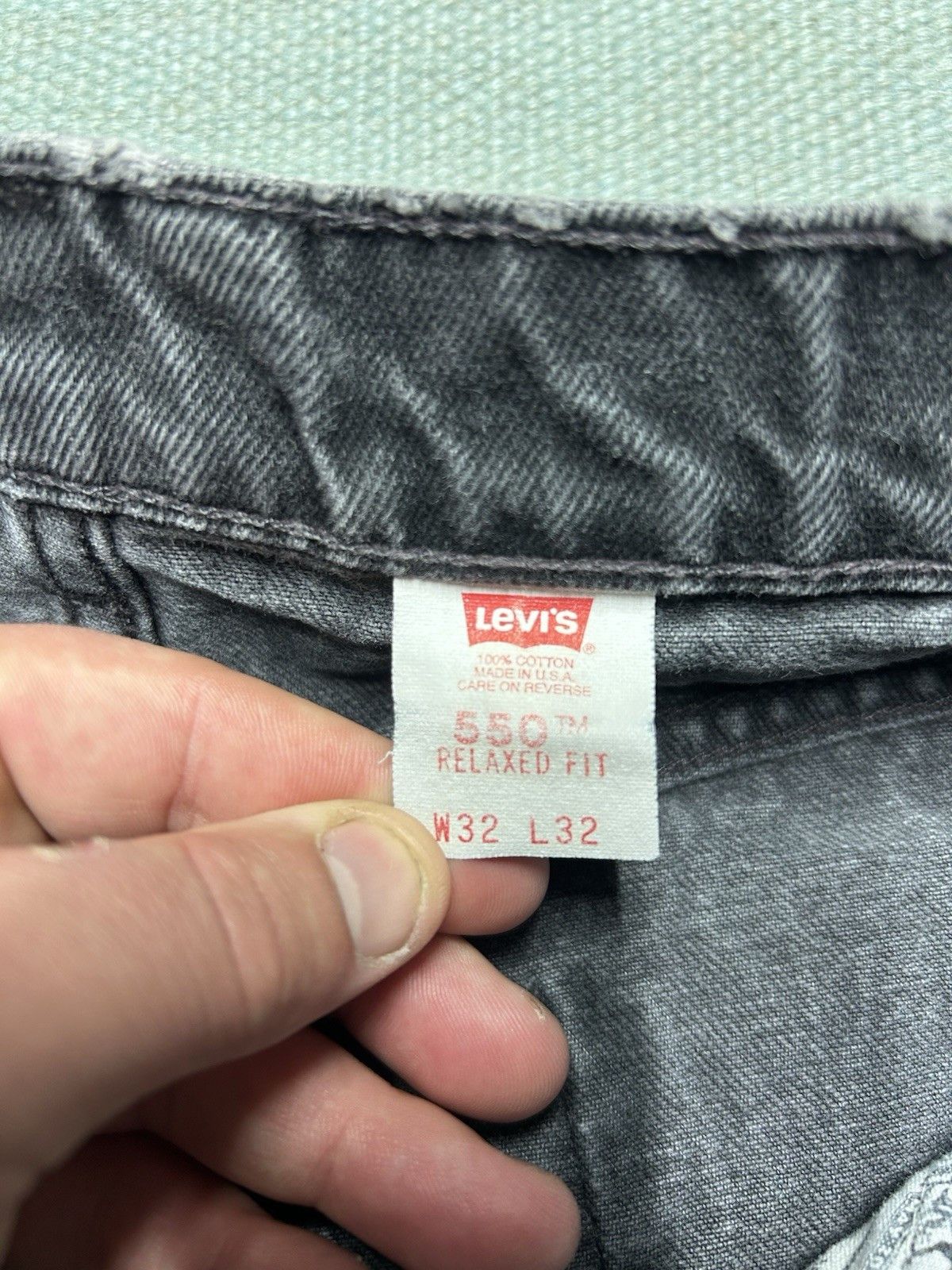 Vintage Vintage 90s Levi’s 550 jeans relaxed faded distressed 30x31 Size US 30 / EU 46 - 7 Thumbnail