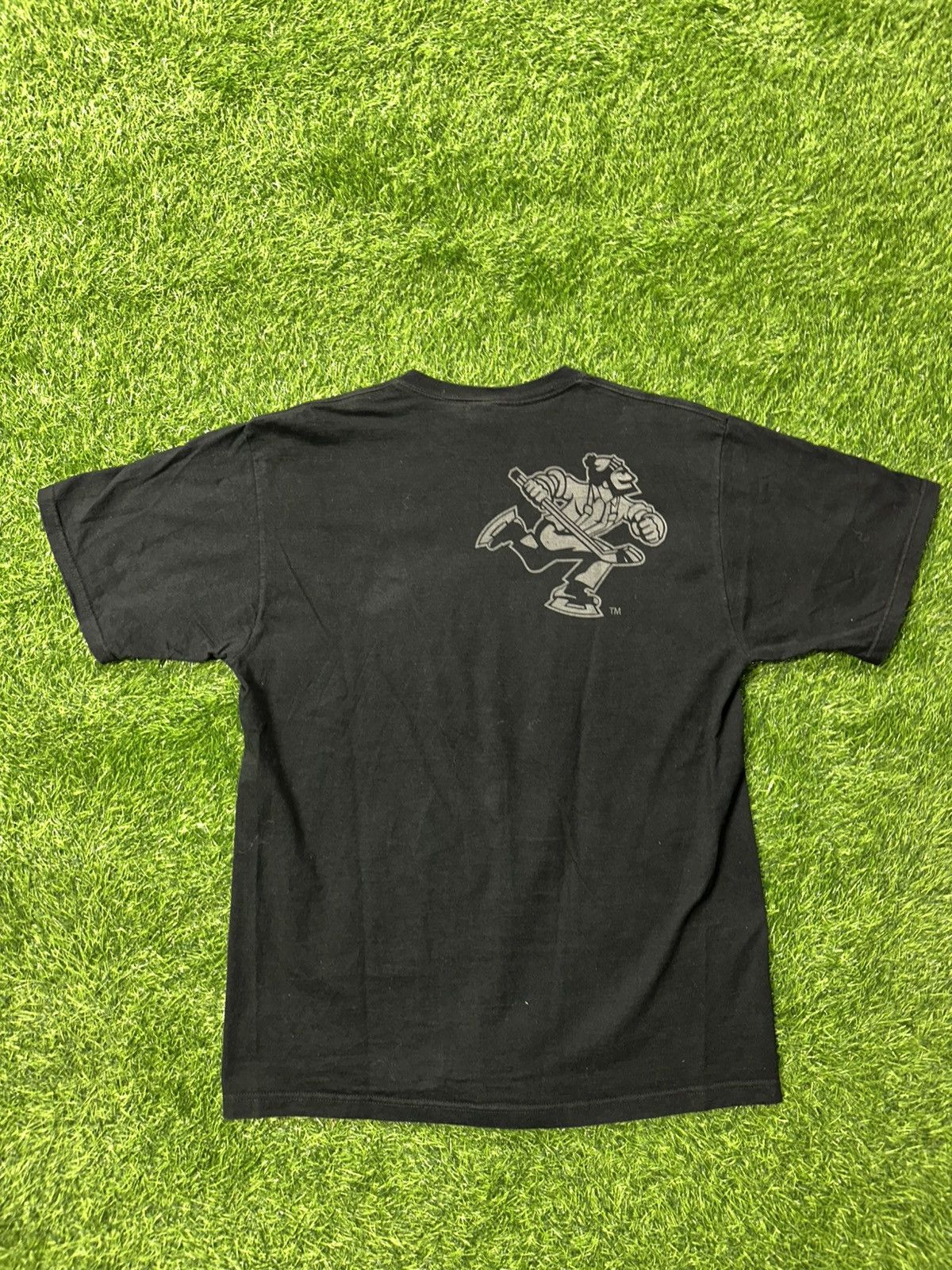 NHL Vancouver Canucks Tee Shirt Size Large Size US L / EU 52-54 / 3 - 2 Thumbnail