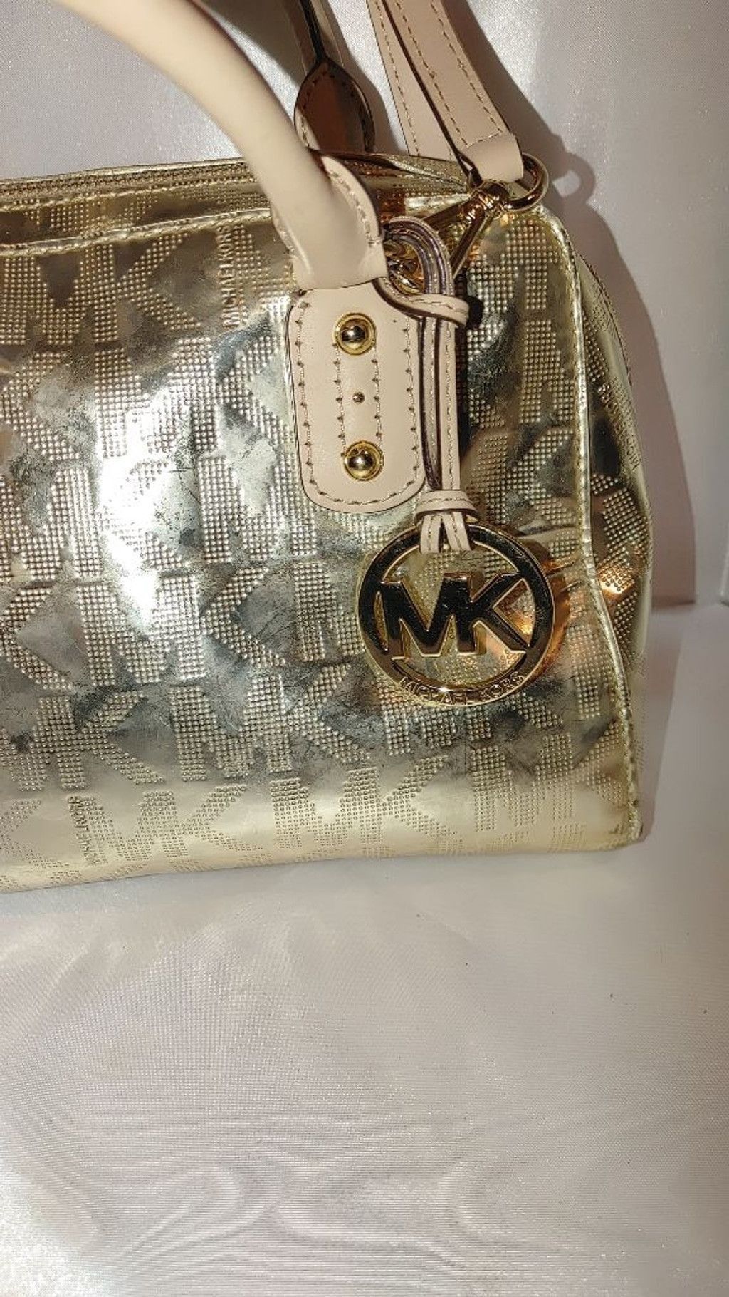 Michael Kors Michael Kors Metallic Patent Leather Signature Crossbody Size ONE SIZE - 3 Thumbnail