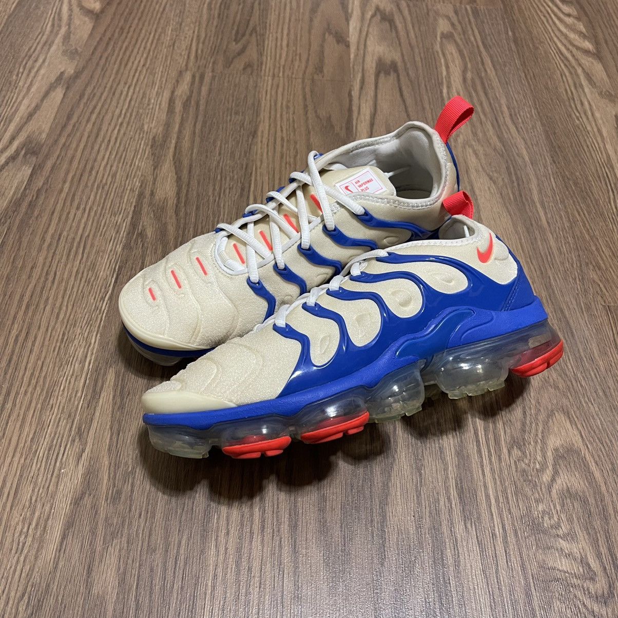 Nike Nike Air VaporMax Plus Coconut Milk Hyper Royal Size US 9 / EU 42 - 4 Thumbnail