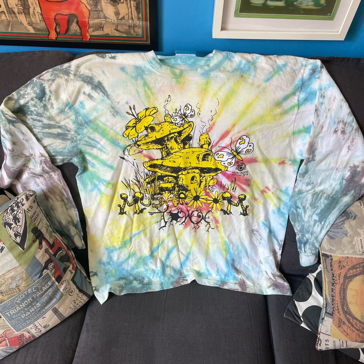 Online Ceramics Online Ceramics ‘Mushroom House’ longsleeve Size US XL / EU 56 / 4 - 1 Thumbnail