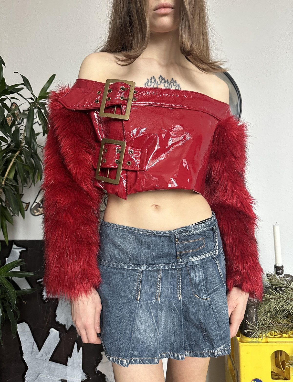 Designer Josephina Sexy y2k Faux Fur Sleeve Chunky Buckle Bratz Size M / US 6-8 / IT 42-44 - 1 Thumbnail
