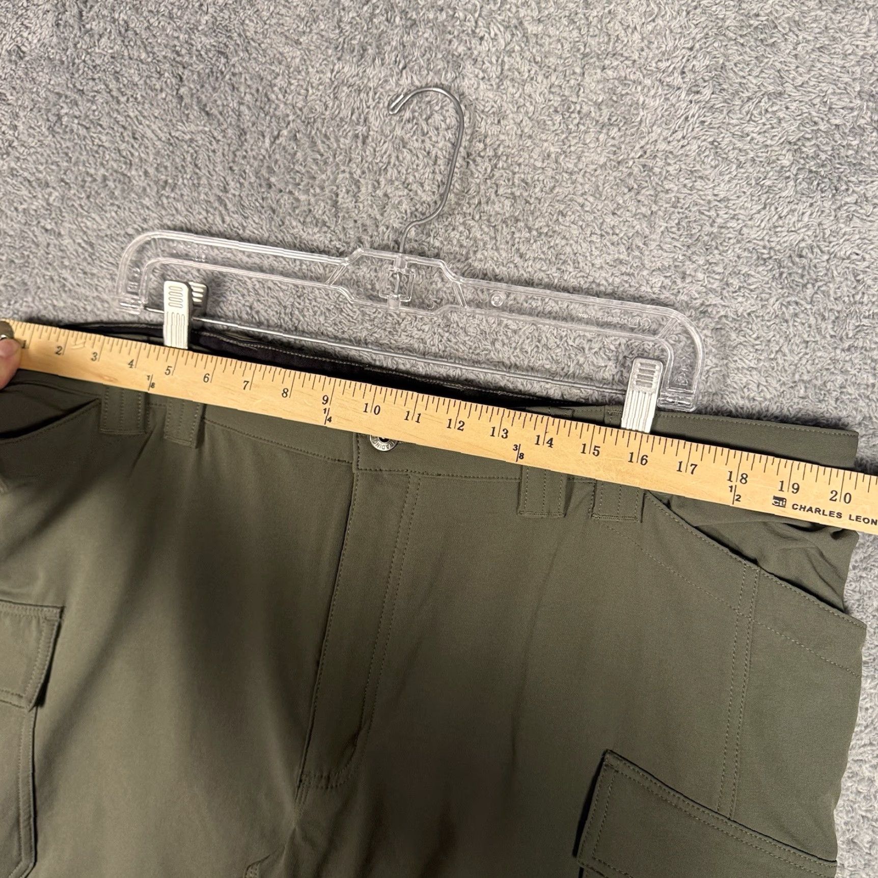 Duluth Trading Company Duluth Trading Co. Cargo Pants Mens 40x30 Green Water Repellent Utility Pants Size US 40 / EU 56 - 4 Thumbnail