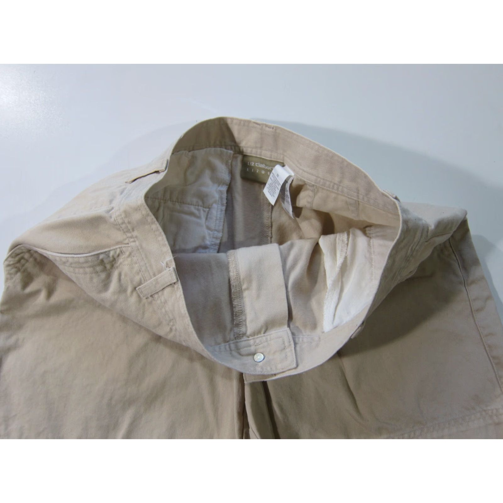 Liz Claiborne Vintage Liz Claiborne Beige Cotton High Rise Waist Flat Front Chino Short 10/L Size 30" / US 8 / IT 44 - 4 Thumbnail