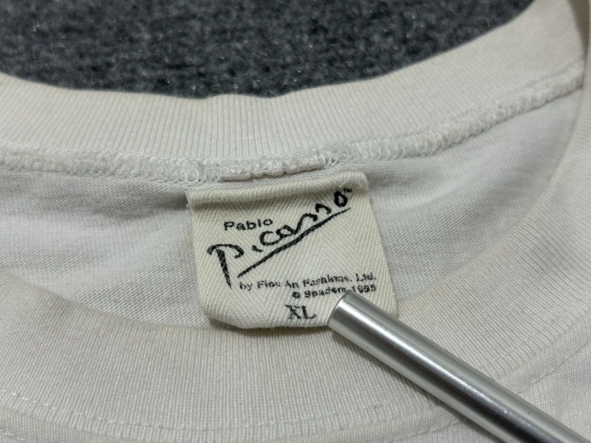Vintage 1995 Picasso Woman With Yellow Hat Tee Size US XL / EU 56 / 4 - 2 Thumbnail