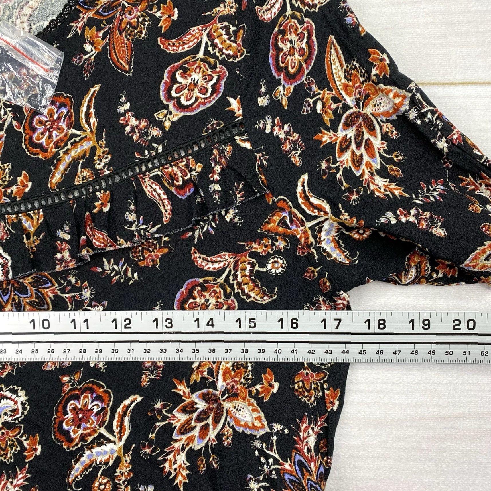 Vintage Kate Spade Spade & Heart Mini Dress S Black Floral Peasant Party Dress Short Sleeve V-Neck Knots Button Size S / US 4 / IT 40 - 7 Thumbnail
