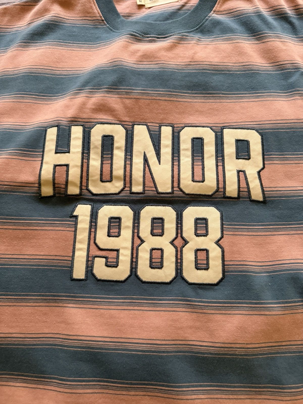 Honor the Gift Honor the gift tee size medium Size US M / EU 48-50 / 2 - 5 Thumbnail