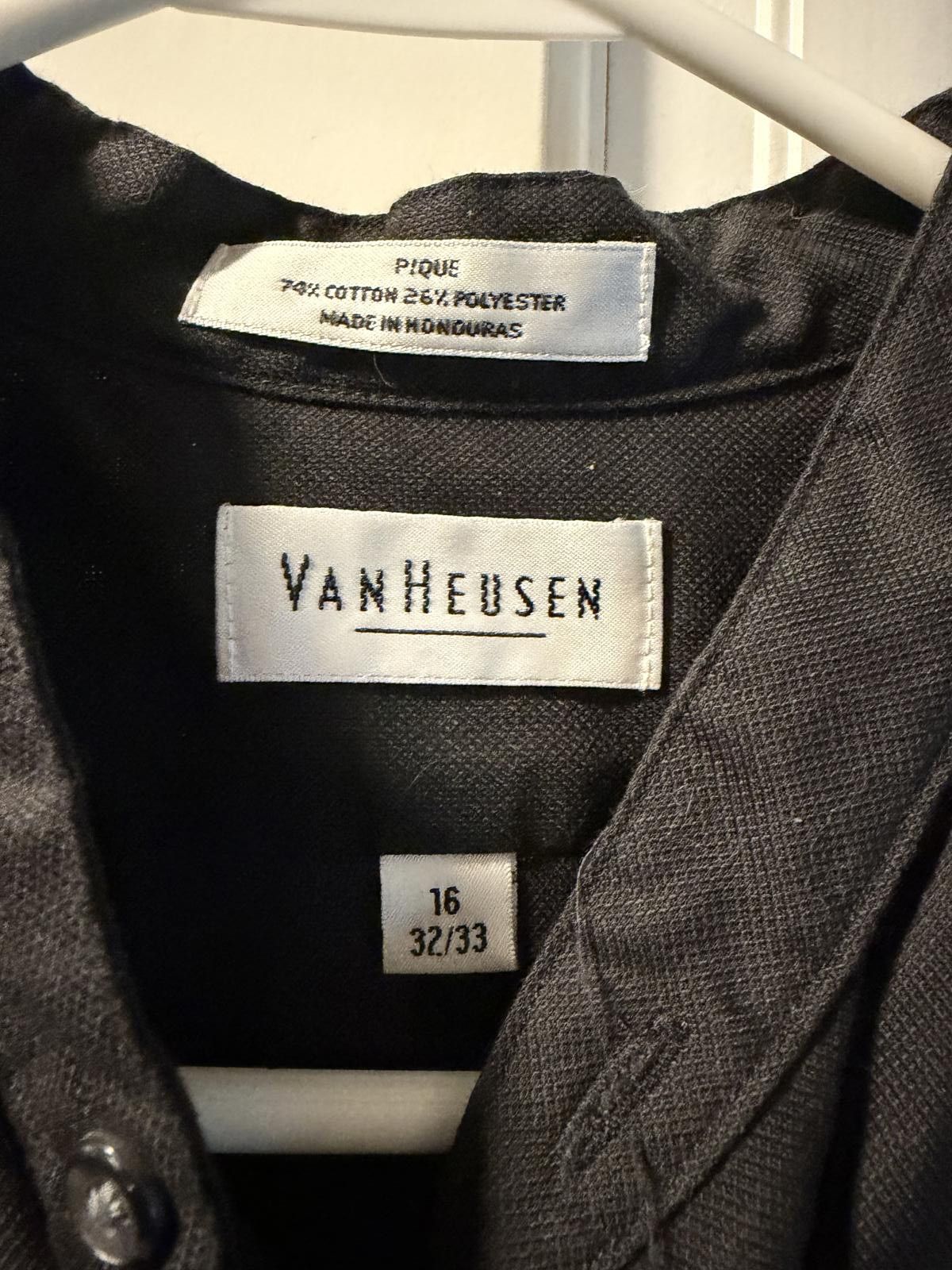Van Heusen Van Heusen Black Pique Button-Up Shirt Size 16 32/33 Size US XL / EU 56 / 4 - 2 Thumbnail