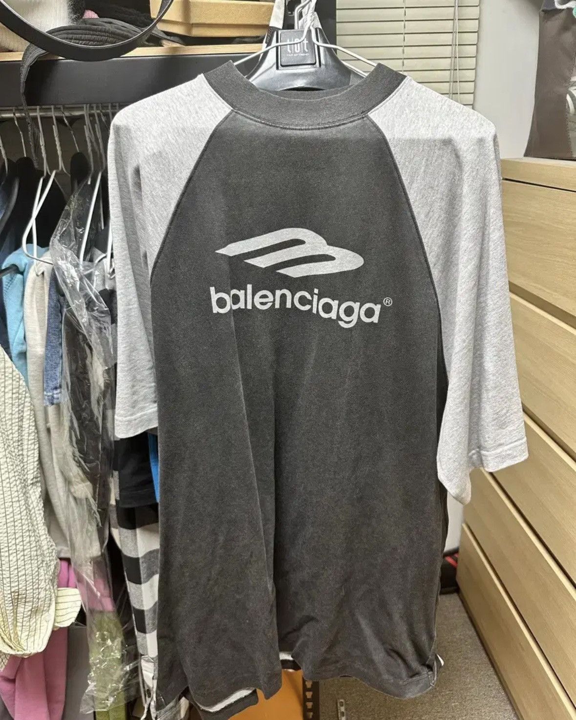 Balenciaga Logo Printed Raglan T-Shirt Grey/Black