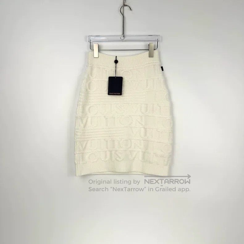 Louis Vuitton Louis Vuitton size s White monogram logo sheep wool nylon s Size 24" / US 00 / IT 34 - 3 Thumbnail