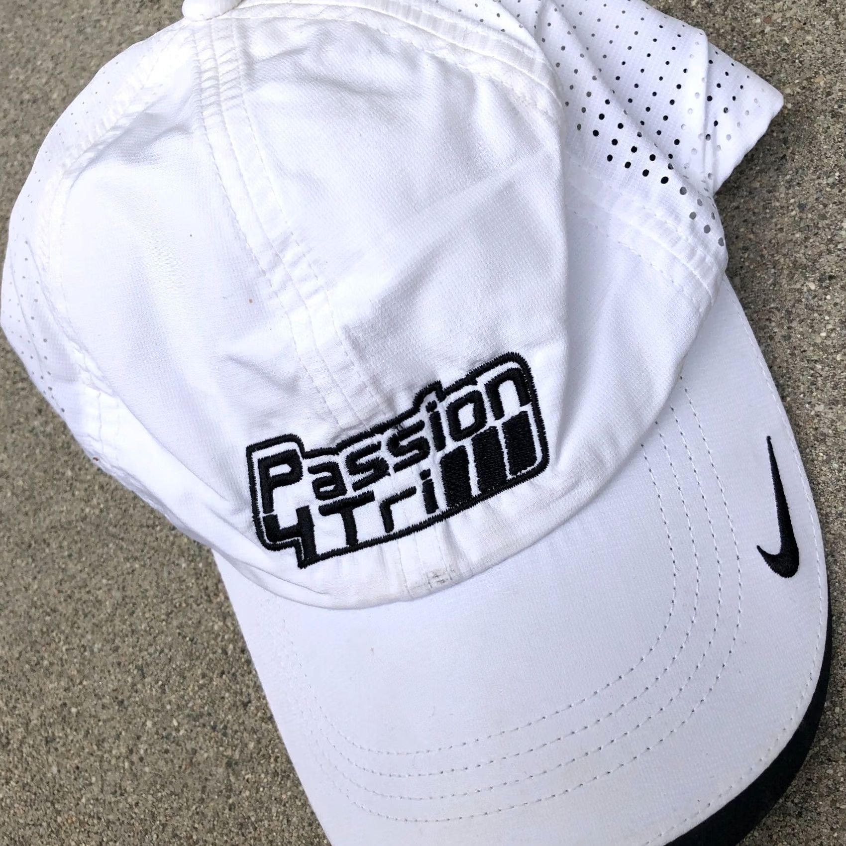 Nike NIKE Heritage 86 Dri-Fit Passion 4 Tri Hat Vented Lightweight Cap White Mens One Size Adjustable Lightweight Baseball Cap Size ONE SIZE - 3 Thumbnail