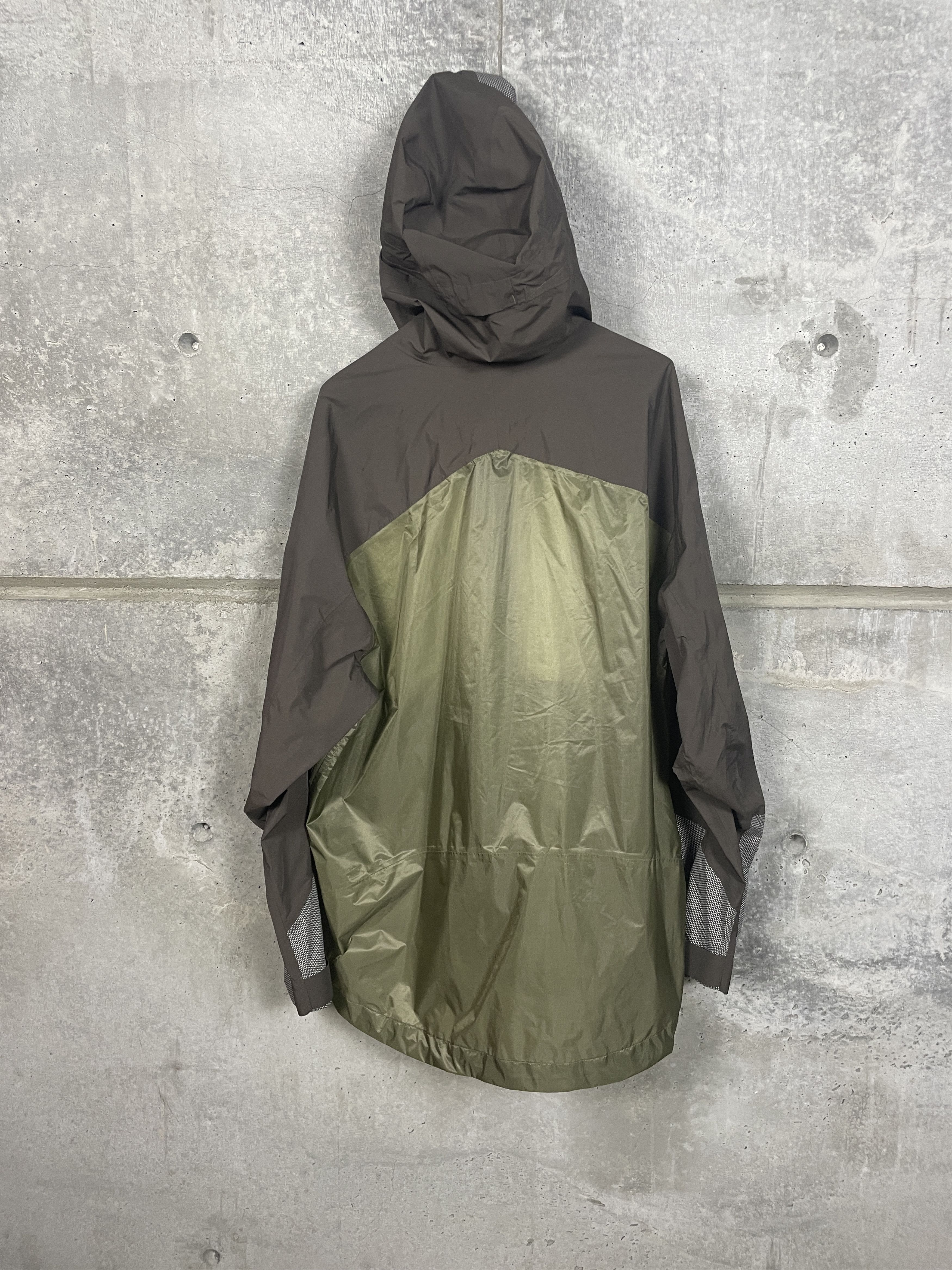 Adidas × And Wander Adidas x and wander Terrex Xploric Rain.RDY Hooded Jacket Size US L / EU 52-54 / 3 - 4 Thumbnail