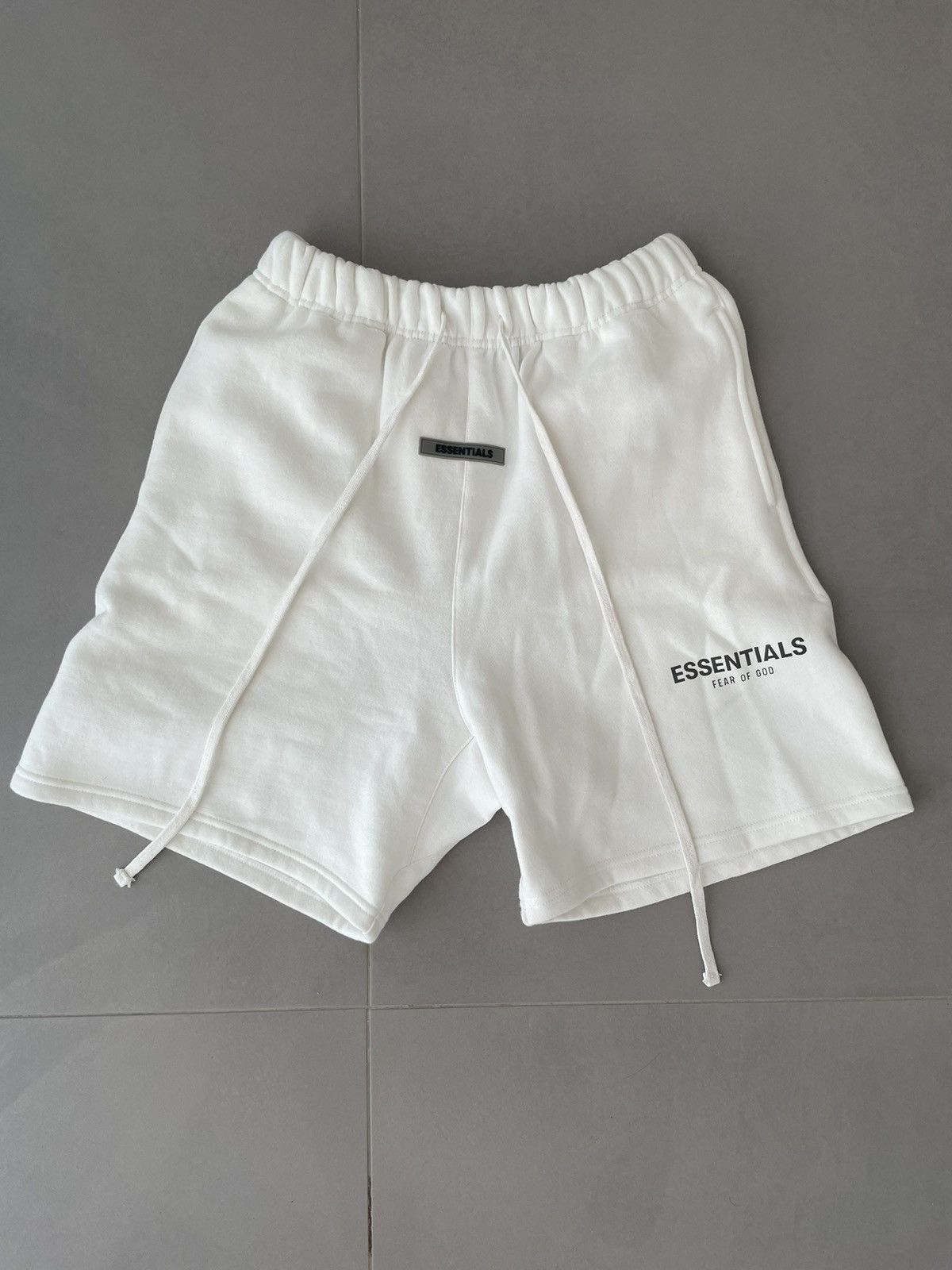 Essential Shorts Beige