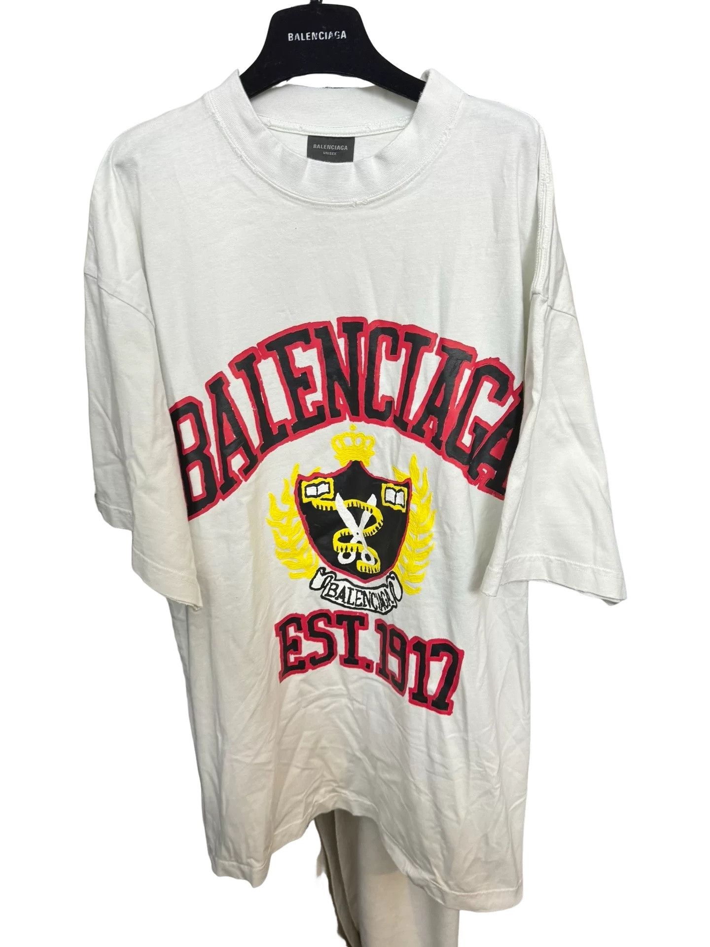 Balenciaga Balenciaga Crest Logo Short Sleeve T-Shirt Size M Size US M / EU 48-50 / 2 - 1 Thumbnail