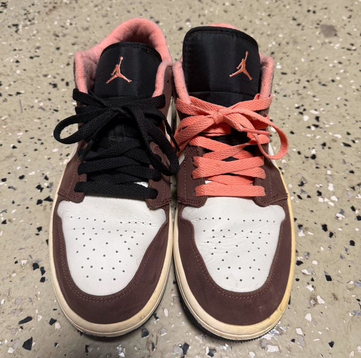 Nike Jordan 1 Low Mochas Size US 10.5 / EU 43-44 - 2 Thumbnail