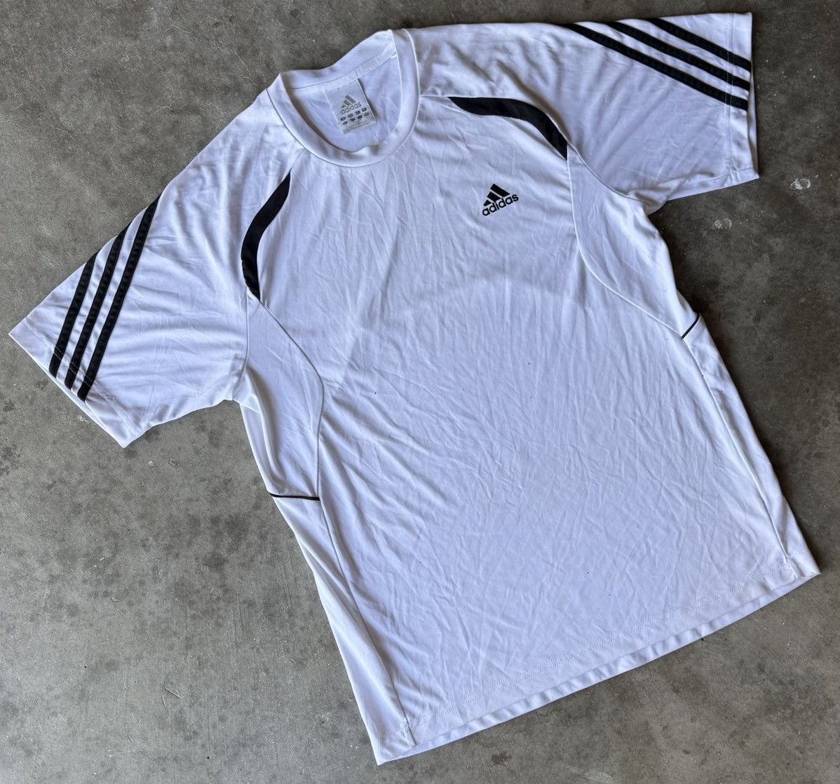 Adidas × Vintage Adidas T Shirt Size Medium Size US M / EU 48-50 / 2 - 1 Thumbnail