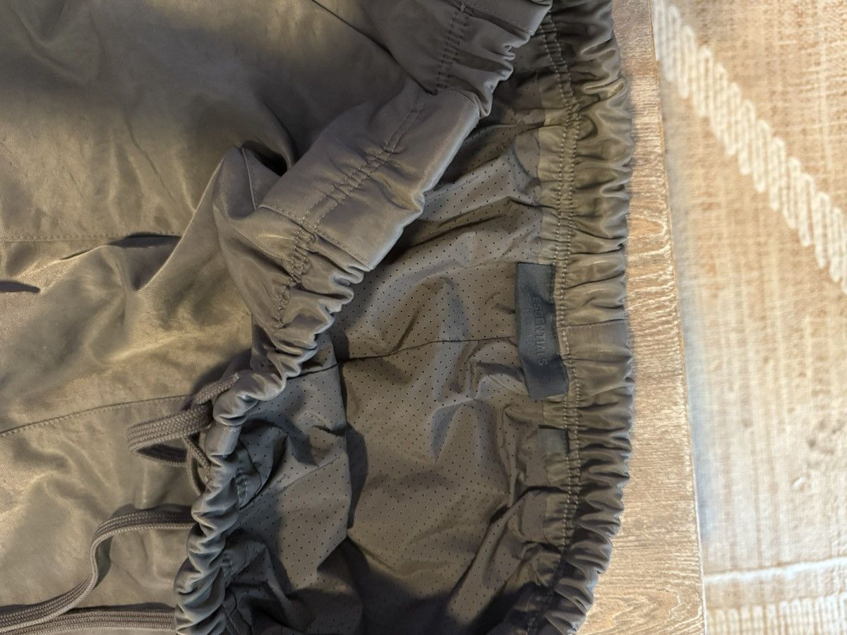 Fear of God Essentials Brown Nylon Pants L Size US 34 / EU 50 - 2 Thumbnail