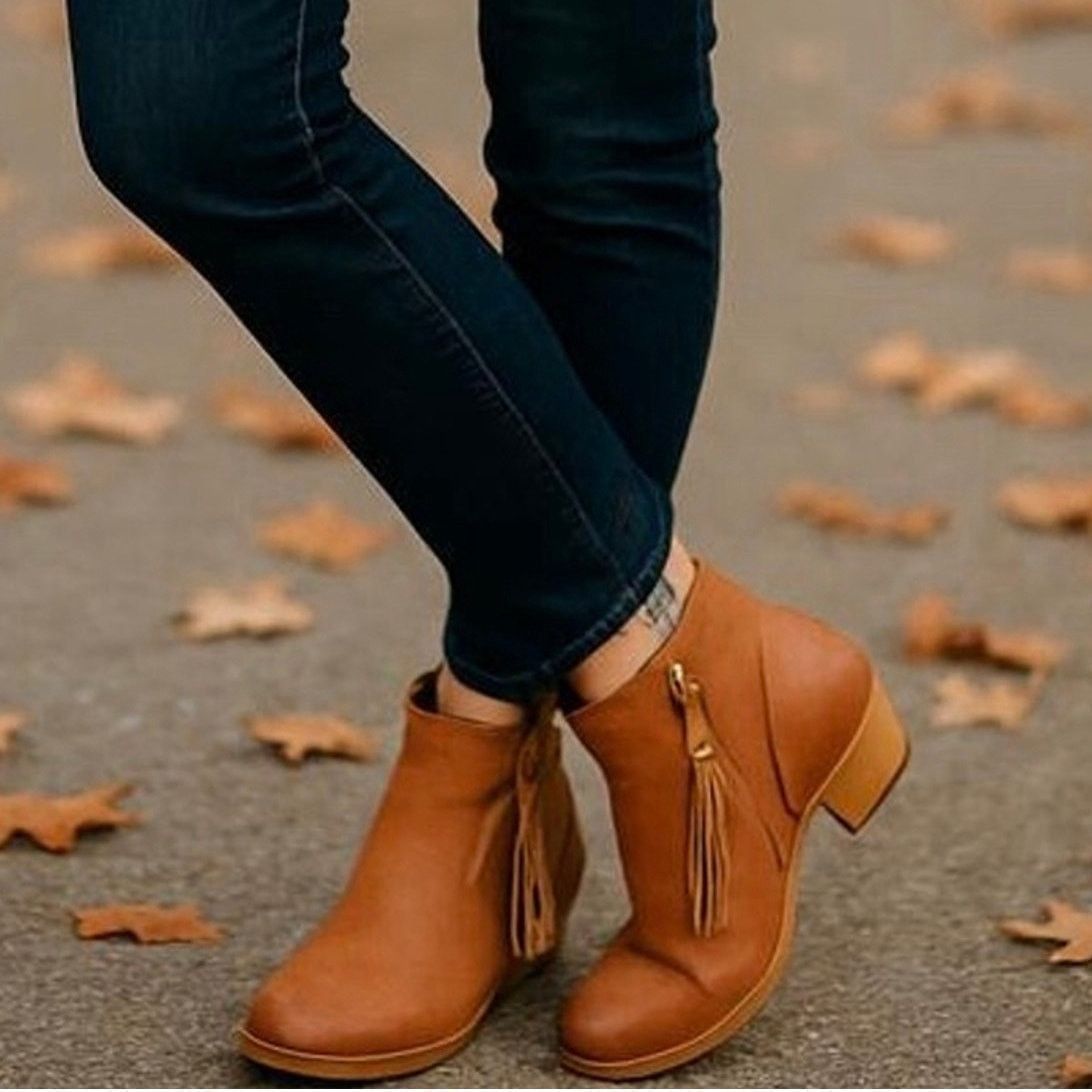 Patricia Nash Patricia Nash Tan Leather Tassel Ankle Boots Wooden Heel 6M Size US 6 / IT 36 - 1 Thumbnail