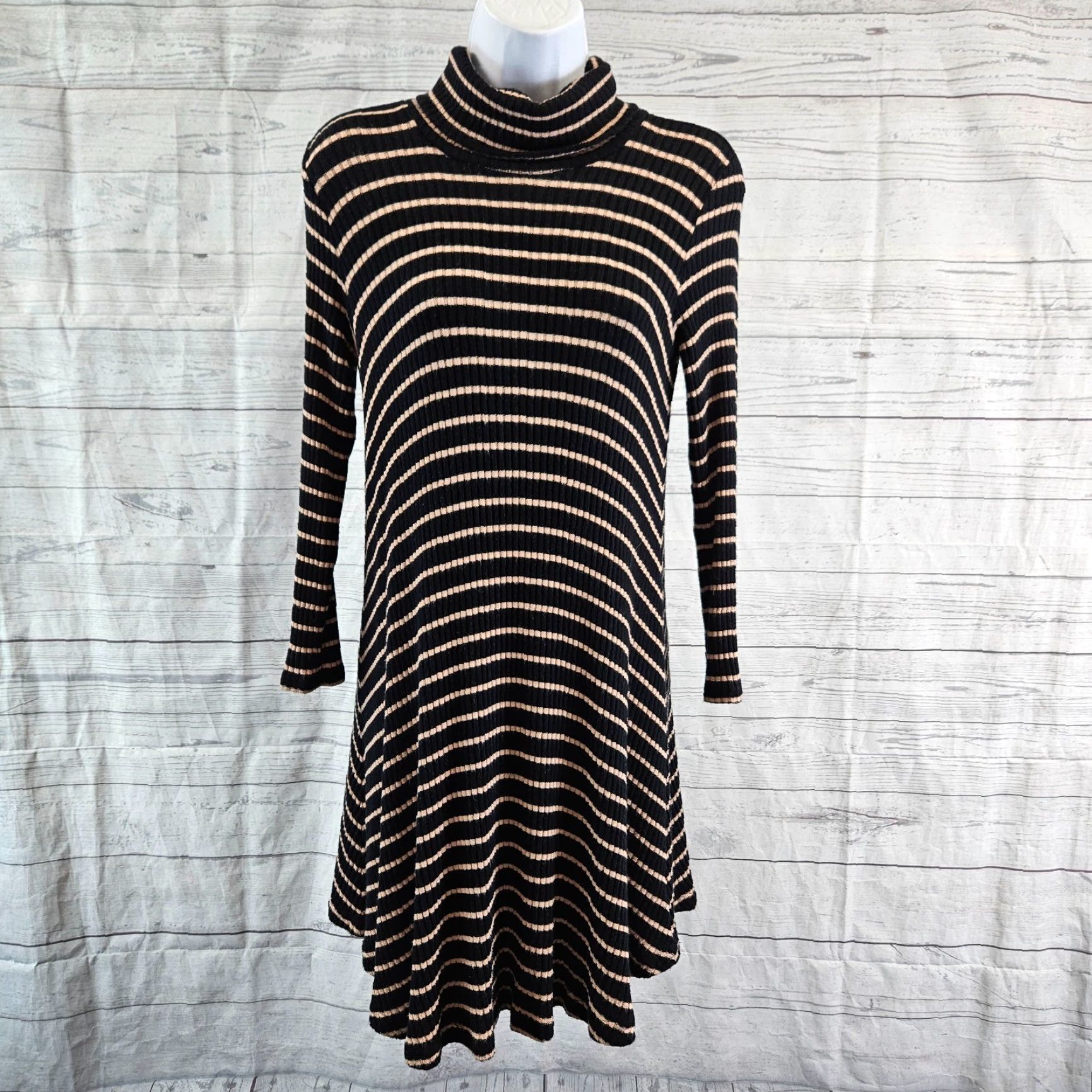 American Eagle Outfitters American Eagle Outfitters Turtleneck Dress Womens Mini Sz M Black Stripe Size M / US 6-8 / IT 42-44 - 2 Thumbnail