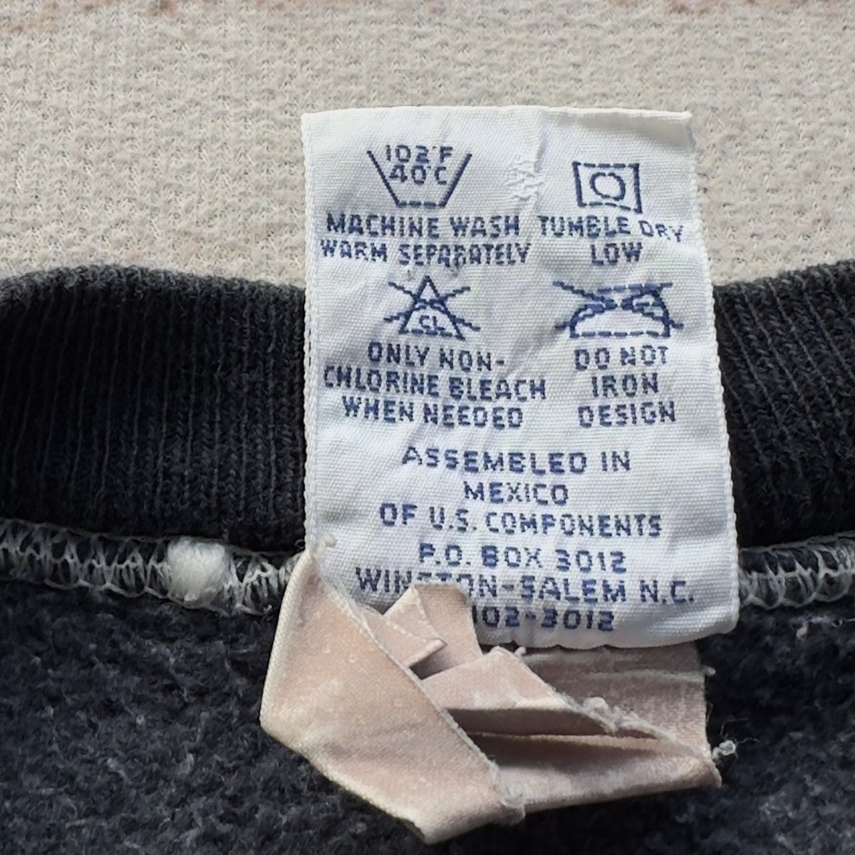 Champion VINTAGE CHAMPION REVERSE WEAVE PLAIN CREWNECK 90’s Size US M / EU 48-50 / 2 - 6 Thumbnail