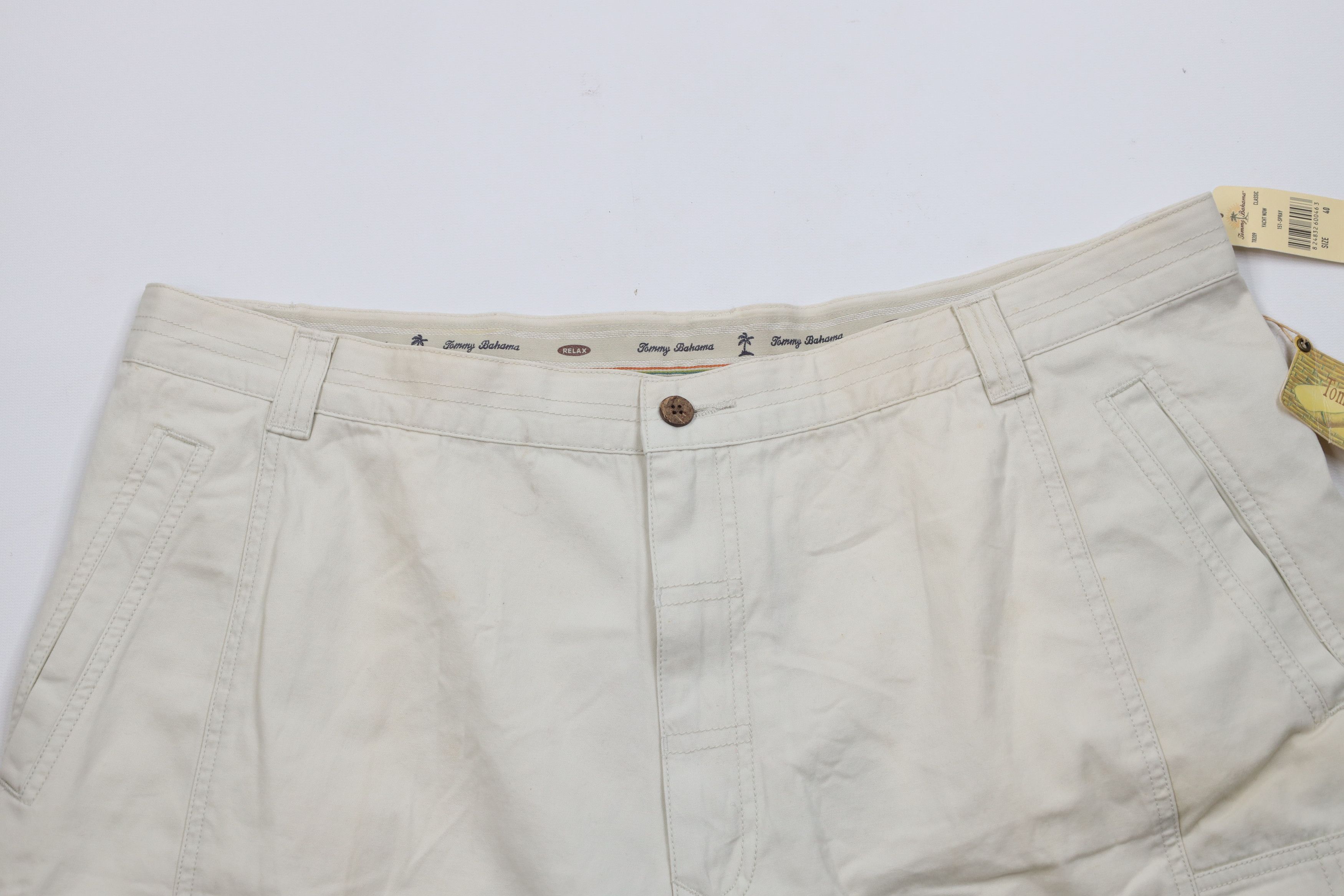 Tommy Bahama Deadstock Vintage 90s Tommy Bahama Knee Cargo Shorts Beige Size US 40 / EU 56 - 2 Thumbnail