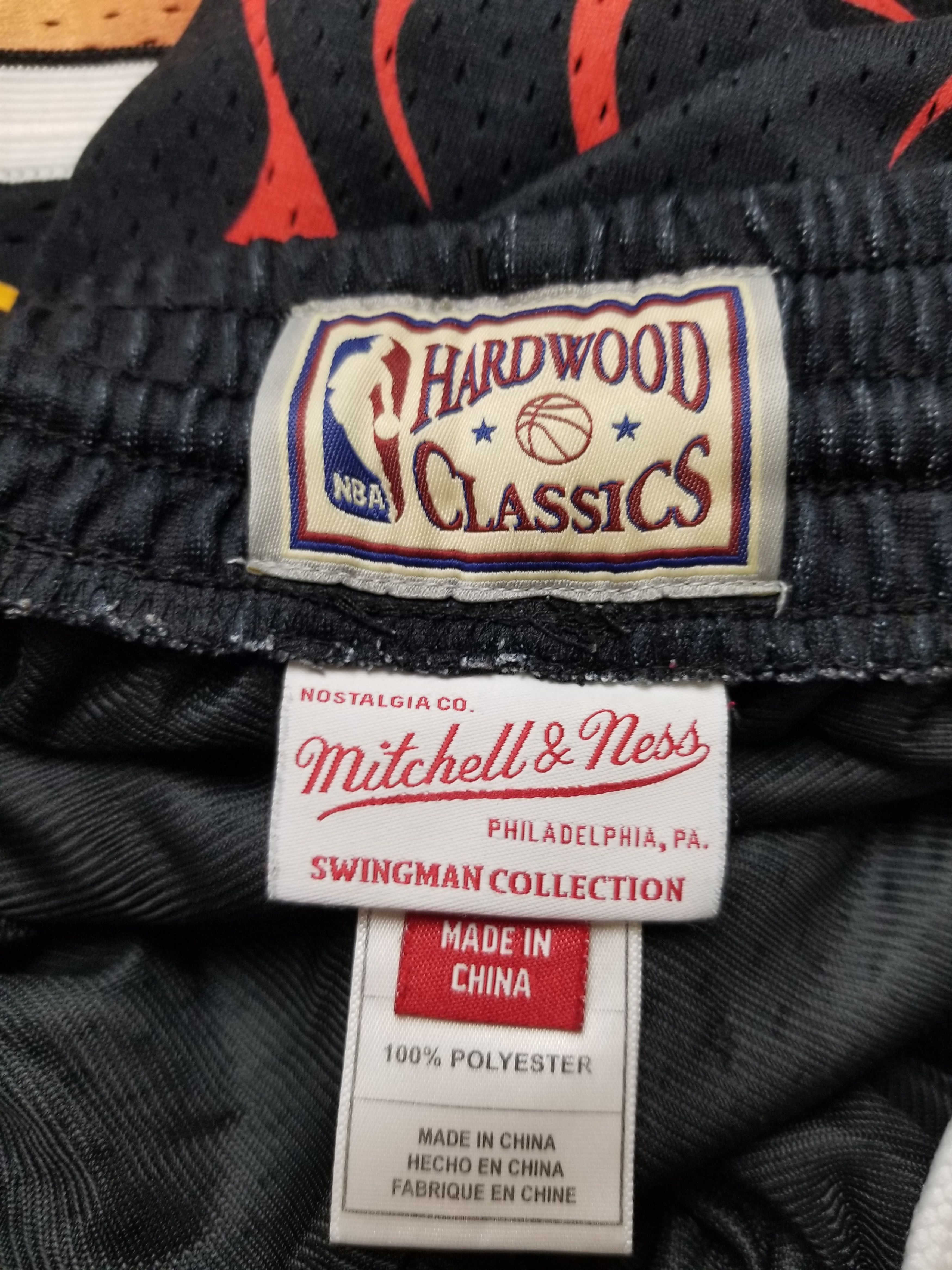 Mitchell & Ness Los Angeles Lakers Mitchell & Ness Shorts Flames Size US 32 / EU 48 - 8 Thumbnail