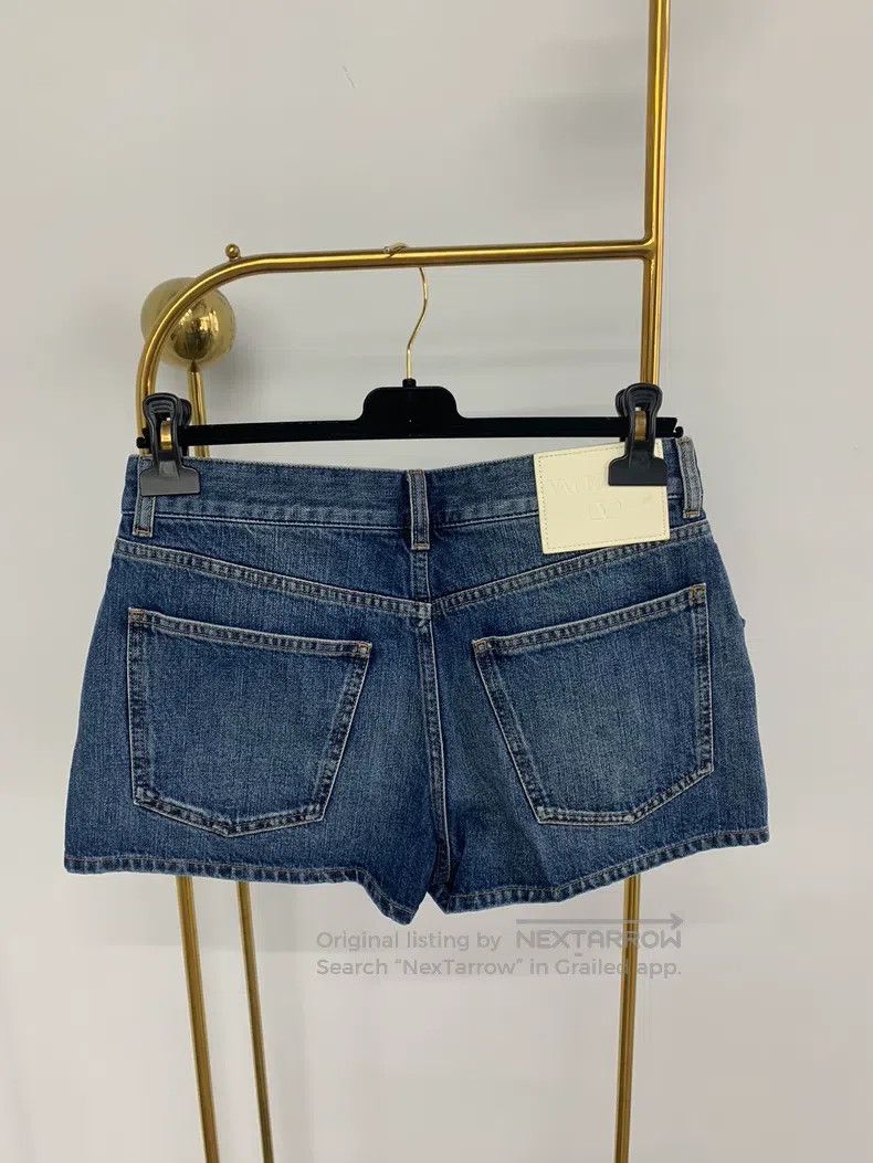 Valentino Valentino Three-dimensional embossed flower denim shorts Size 26" / US 2 / IT 38 - 3 Thumbnail