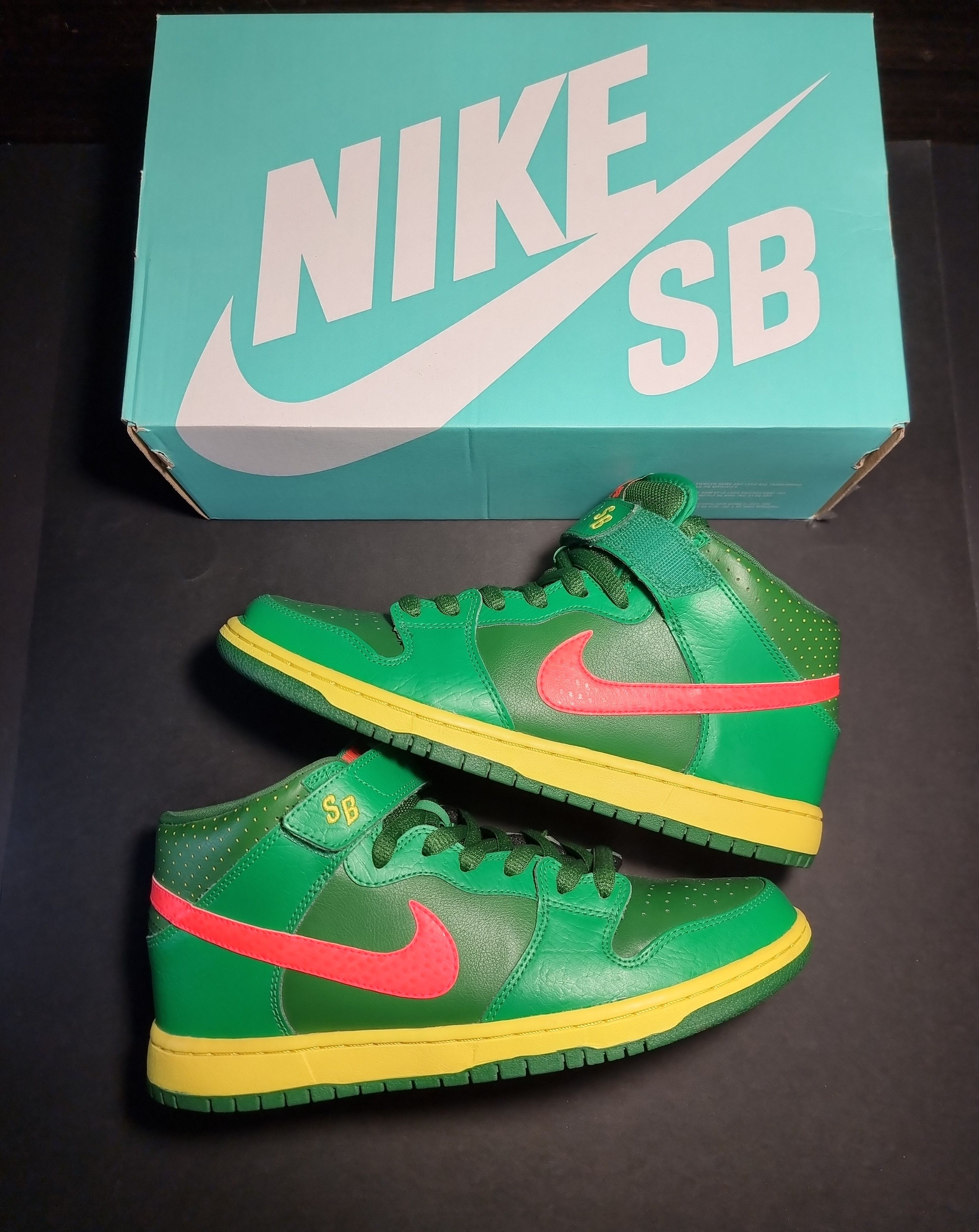 Nike SB Nike SB Dunk Mid Watermelon Size US 9.5 / EU 42-43 - 1 Thumbnail