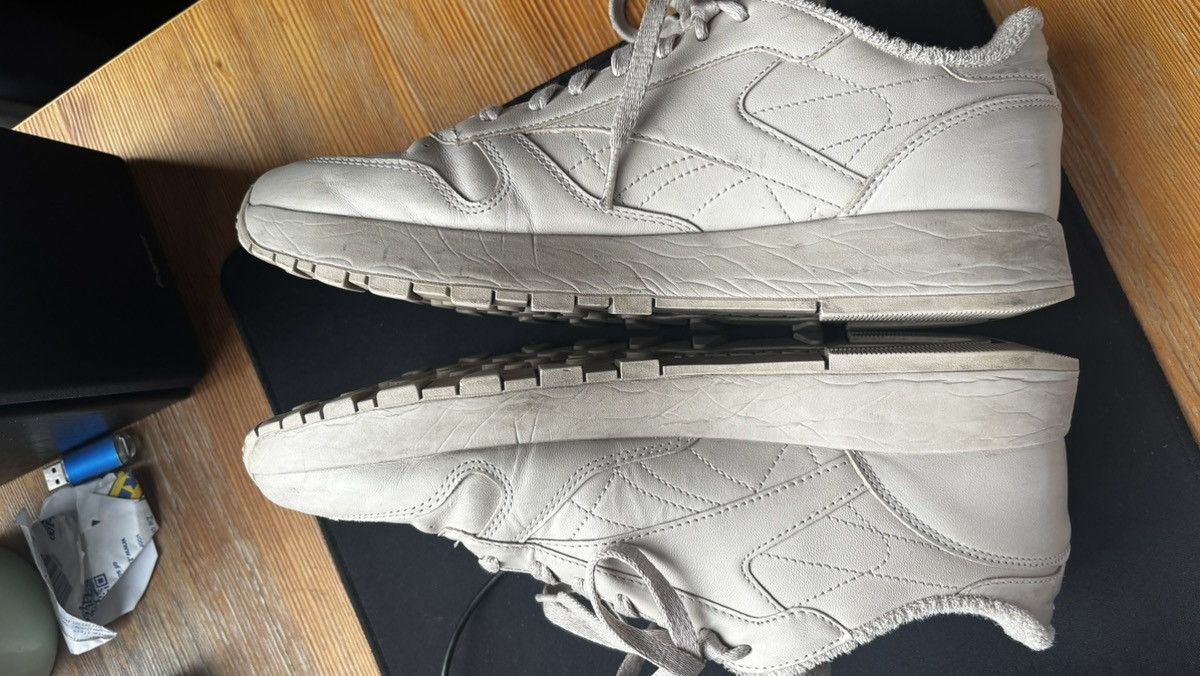 Maison Margiela × Reebok Margiel Reebok Tabi Size US 10.5 / EU 43-44 - 6 Thumbnail