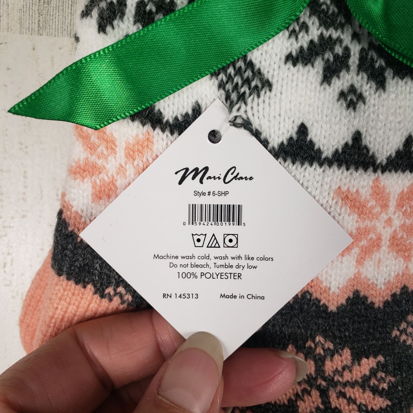 Other NWT Sherpa Lined Knit Winter Snowflake No-Slip Slipper Socks Size ONE SIZE - 5 Thumbnail