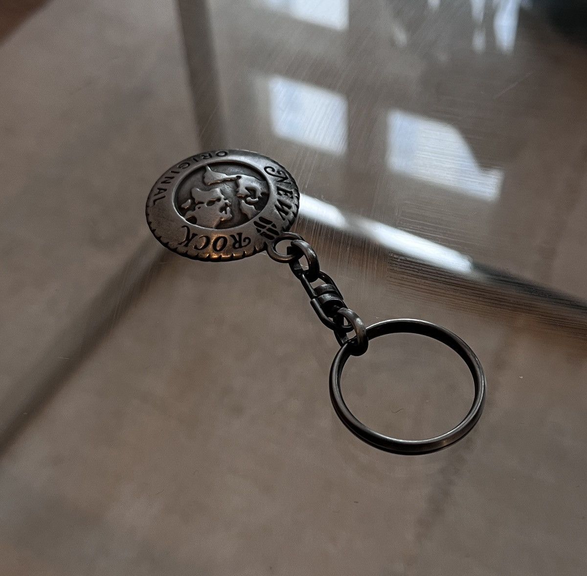New Rock 🔥Authentic NEW ROCK BIG LOGO KEY CHAIN Size ONE SIZE - 2 Thumbnail