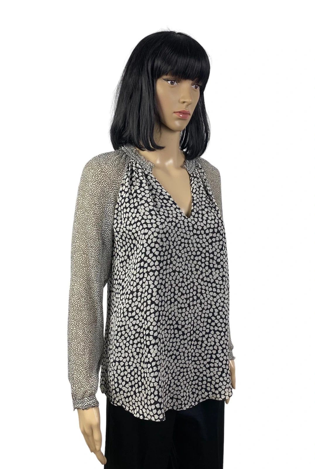 Diane von Furstenberg Diane Von Furstenberg Silk Printed Blouse size 0 Size S / US 4 / IT 40 - 2 Thumbnail