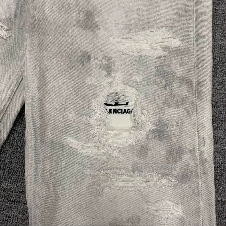Other Balenciaga White destroyed hole button denim jeans Size 25" / US 0 / IT 36 - 5 Thumbnail