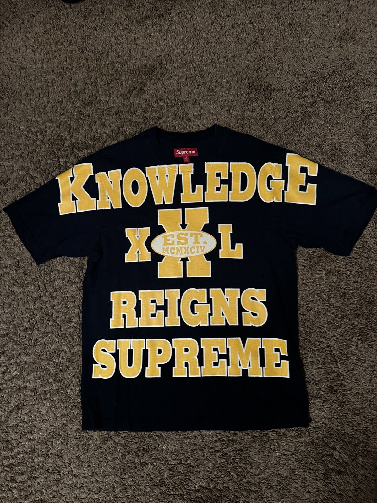 Supreme Knowledge Reigns Supreme Tee Size US S / EU 44-46 / 1 - 1 Thumbnail